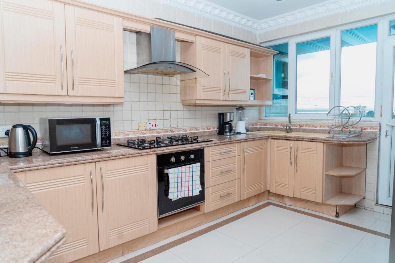 Luxury Apartment With Ocean View In Oyster Bay Dár Al-Szalám Kültér fotó
